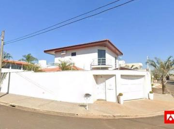Casa · 274m² · 3 Quartos · 4 Vagas · Casa de alto padrão à venda no Residencial Nardini em Americana