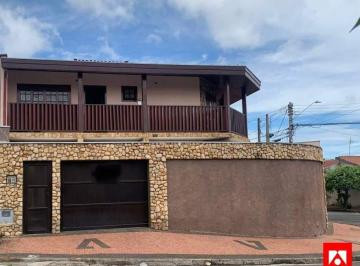 Casa · 164m² · 3 Quartos · 3 Vagas · Sobrado com Salão Comercial à Venda na Vila Dainese, Americana