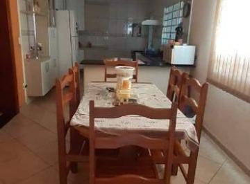 Casa · 250m² · 5 Quartos · 4 Vagas · Excelente oportunidade para moradia, comércio, consultório / clínica médica, odontológica