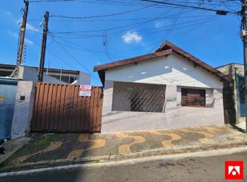 Casa · 158m² · 2 Quartos · 4 Vagas · Casa à venda no Centro de Santa Bárbara d'Oeste com 2 quartos, sendo 1 banheiro social e 4 vagas de 