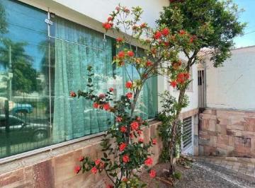 Casa · 192m² · 4 Quartos · 1 Vaga · Casa à venda no centro de Santa Bárbara d'Oeste.