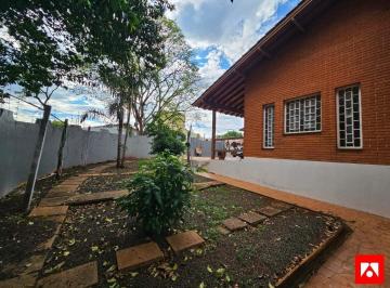 Casa · 200m² · 3 Quartos · 6 Vagas · Casa à venda no Vila Grego em Santa Bárbara d'Oeste com 3 quartos (1 suíte) e 6 vagas de garagem