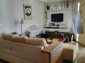 Casa · 275m² · 3 Quartos · 7 Vagas · Sobrado Espaçoso à Venda no Bairro Grego, Santa Bárbara d'Oeste