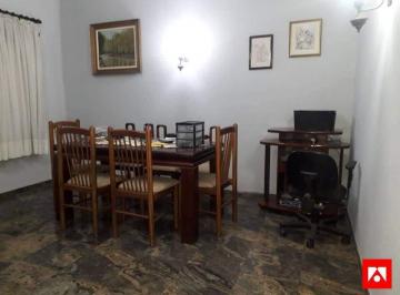 Casa · 196m² · 3 Quartos · 4 Vagas · Casa à Venda com 3 quartos (1 suíte) e 4 vagas no Bairro Chácara Girassol em Americana