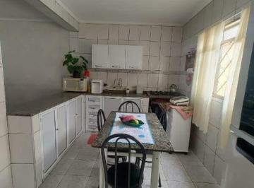 Casa · 220m² · 5 Quartos · 4 Vagas · Casa à Venda na Vila Molon em Americana com 5 quartos e 4 vagas de garagem 