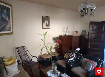 Casa · 210m² · 3 Quartos · 2 Vagas · Casa com salão comercial à venda no centro de Santa Bárbara.