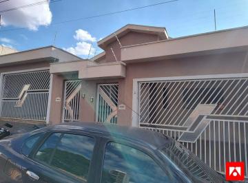 Casa · 471m² · 6 Quartos · 4 Vagas · Casas à Venda no Centro de Santa Bárbara d'Oeste com 3 Suítes e Salão de Festas