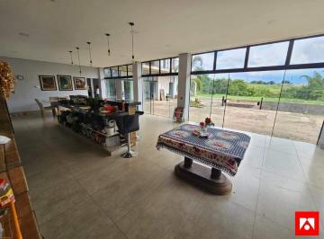 Rural · 2600m² · 4 Quartos · Chácara à venda no Jardim Residencial Vitória em Limeira com 4 quartos (3 suítes) e área de lazer co