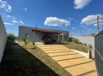 Casa de 2 quartos, Bragança Paulista · Chácara moderna no Bairro do Menin.