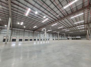 Comercial · 8223m² · 35 Vagas · Condomínio inteiro para locação - São Roque