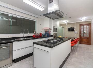 Casa · 217m² · 3 Quartos · 5 Vagas · Sobrado 168m2, 3 quartos, 4 banheiros, 4 vagas, no Parque São Domingos
