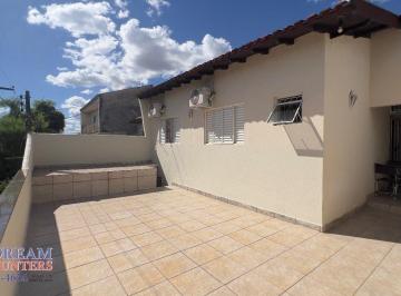 Casa · 183m² · 3 Quartos · 2 Vagas · Casa à venda em Londrina, com 182m² de Área privativa, no bairro Bancários