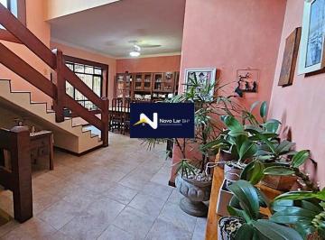 Casa · 360m² · 3 Quartos · 2 Vagas · Casa com 3 quartos, suíte, 2 vagas com 360m² à venda no Nova Suíça