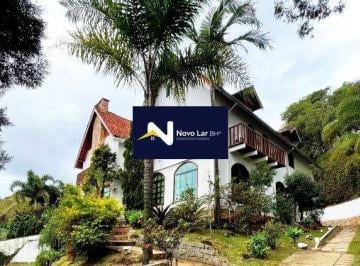 Casa · 540m² · 5 Quartos · 2 Vagas · Casa com 540m², 5 quartos, 4 suítes e 10 vagas a venda no Belvedere