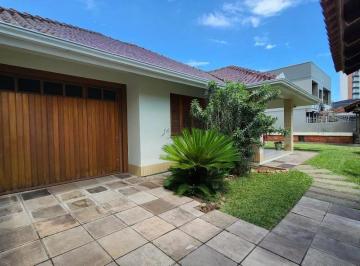 Casa · 183m² · 2 Quartos · 2 Vagas · Casa plana