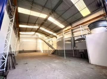 Comercial · 350m² · 6 Vagas · Belíssimo galpão industrial, trifásico, 600m2 área total em terreno de 500 m2.