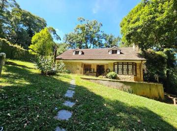 231a8753c0c30d1daf9628d2384540902507de6b · Sobrado à venda | 204m² | 5 dormitórios | 2 suítes | churrasqueira | 3 vagas | Serra da Cantareira -