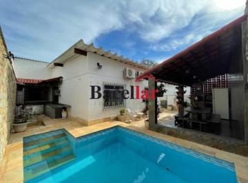 Casa · 173m² · 4 Quartos · 2 Vagas · CASA DE LUXO EM CONDOMINIO FECHADO NA TAQUARA COM PISCINA