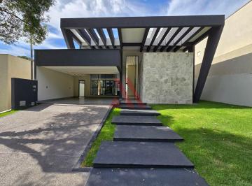 Casa · 235m² · 4 Quartos · 4 Vagas · Casa Térrea a venda no Condomínio do Lago saída para trindade, 480 metros de terreno e 235 metros