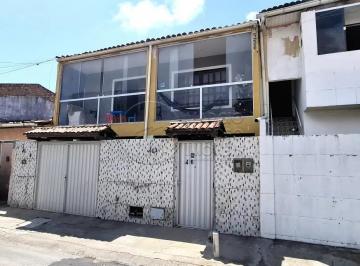 Casa · 240m² · 5 Quartos · 1 Vaga · Casa Duplex em Cruz das Almas 240m² com 5 Quartos.