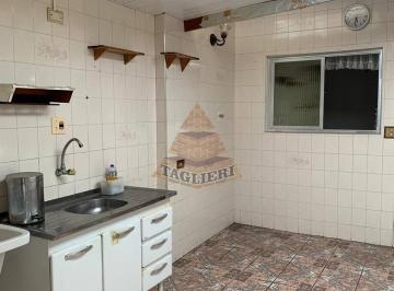 Casa · 192m² · Casa próximo ao Armarinhos Fernando em rua de movimento.