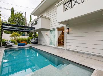 Casa de 3 quartos, Curitiba · CASA TRIPLEX - 332M² - 3 SUÍTES - 4 VAGAS - BATEL