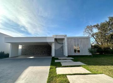 Casa · 320m² · 3 Quartos · 6 Vagas · Condomínio com 3 quartos à venda em Canjica - SP