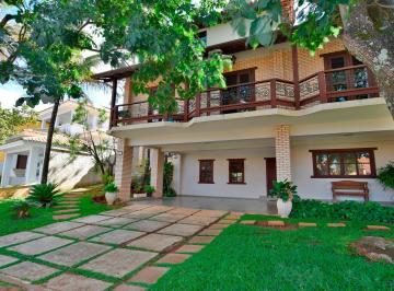 Casa de 5 quartos, Brasília · Beleza e Conforto em Casa Colonial no Condomínio Ecológico Village III