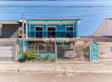 Casa · 210m² · 4 Quartos · 1 Vaga · Duas Casas no Mesmo Terreno com 210M² – Ideal para Renda!