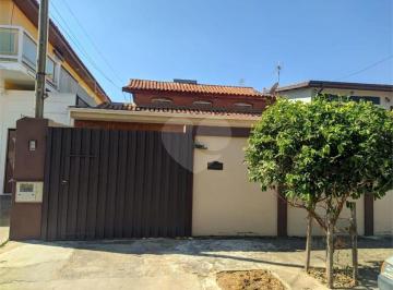 Casa · 250m² · 4 Quartos · 3 Vagas · Casa com 4 quartos à venda em Jardim Siriema - SP