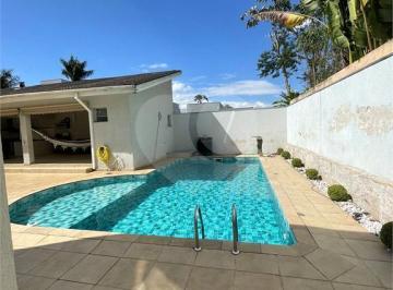 Área de Serviço · Condomínio com 4 quartos à venda em Parque Residencial Itapeti - SP