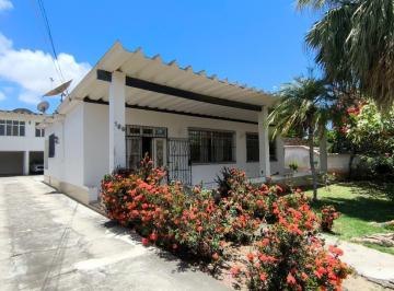 WhatsAppImage20251126at14139159.jpeg · Casa para Venda em Araruama/RJ - 3 Dorm. 201 m2 Área Útil