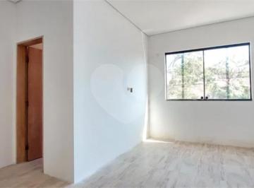 Casa · 280m² · 3 Quartos · 3 Vagas · Casa com 3 quartos à venda em Utinga - SP