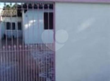 Área de Serviço · Casa com 4 quartos à venda em Estuário - SP