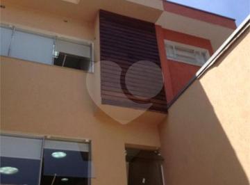 Casa · 141m² · 3 Vagas · Sobrado à venda em Barcelona - SP