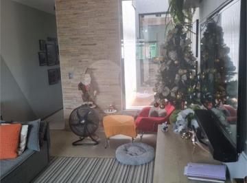 Área de Serviço · Sobrado com 3 quartos à venda em Vila ré - SP