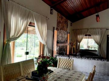 Casa · 240m² · 3 Quartos · 4 Vagas · Casa com 3 quartos à venda em Zona rural - SP