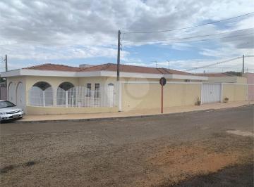 Fachada · Casa térrea com 3 quartos à venda em Jardim Hikari - SP