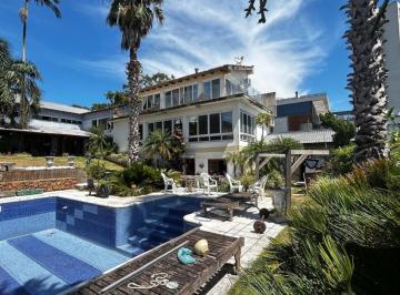 690122_iDV6F1Vi9E1_69012267bf1a90b1eb8.jpg · Casa 5 quartos com piscina e vista para Guaíba - Bairro Cristal