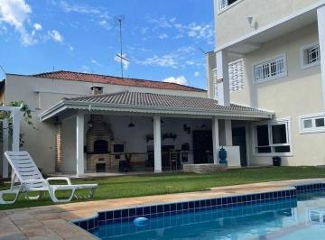 Casa · 538m² · 4 Quartos · 8 Vagas · Sobrado deslumbrante em local privilegiada.