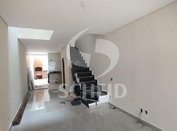 Casa · 130m² · 3 Quartos · 2 Vagas · Casa com três quartos sendo um suíte na região do Campo Grande - São Paulo.