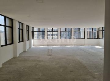 Comercial · 230m² · 5 Vagas · Conjunto comercial para locação na Vila Olímpia com 230m², 3 banheiros, 5 vagas, ar-condicionado