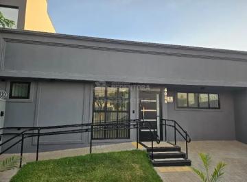 Comercial · 242m² · Excelente Imóvel Comercial para Locação/Venda com 8 Salas - Vila Santa Cruz