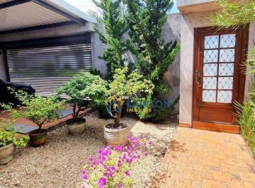 71fe7da6c3b68b8ec62ef8ff82c2c6a4813f8939 · Casa à venda por R$ 1.590.000,00 - Jardim Floresta - Atibaia/SP