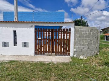 Casa de 2 quartos, Itanhaém · Casa á venda em Itanhaém- R$ 199.000,00 
