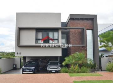 Casa · 241m² · 4 Quartos · 6 Vagas · Sobrado em  Avenida Floriano Peixoto - Granja Marileusa - Uberlândia/MG