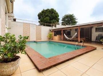 Casa · 343m² · 4 Quartos · 4 Vagas · Casa à venda no Setor Sul , próxima à Avenida 136