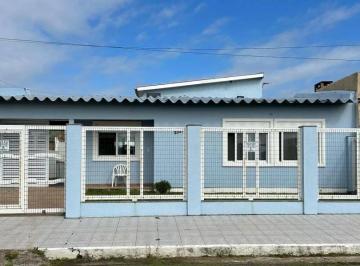 Casa · 6 Quartos · 3 Vagas · Casa à venda - no Centro