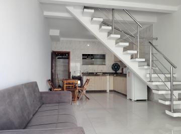 Apartamento de 2 quartos, Santa Cruz Cabrália · Apartamento duplex de 2 suítes, todo mobiliado
