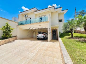 Casa · 210m² · 3 Quartos · 4 Vagas · Casa à Venda na Melhor Localização de Atibaia/SP